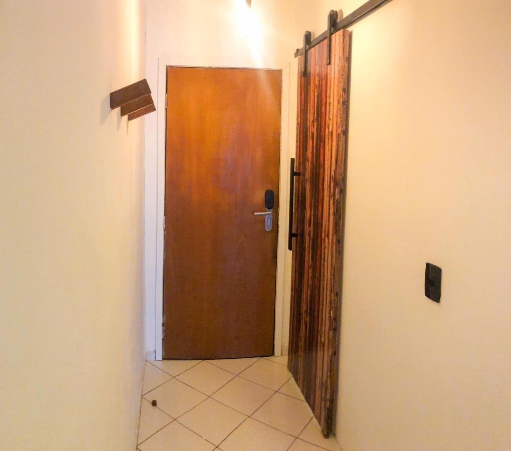 Flat Brasilia 50M2 Com Varanda Exterior foto