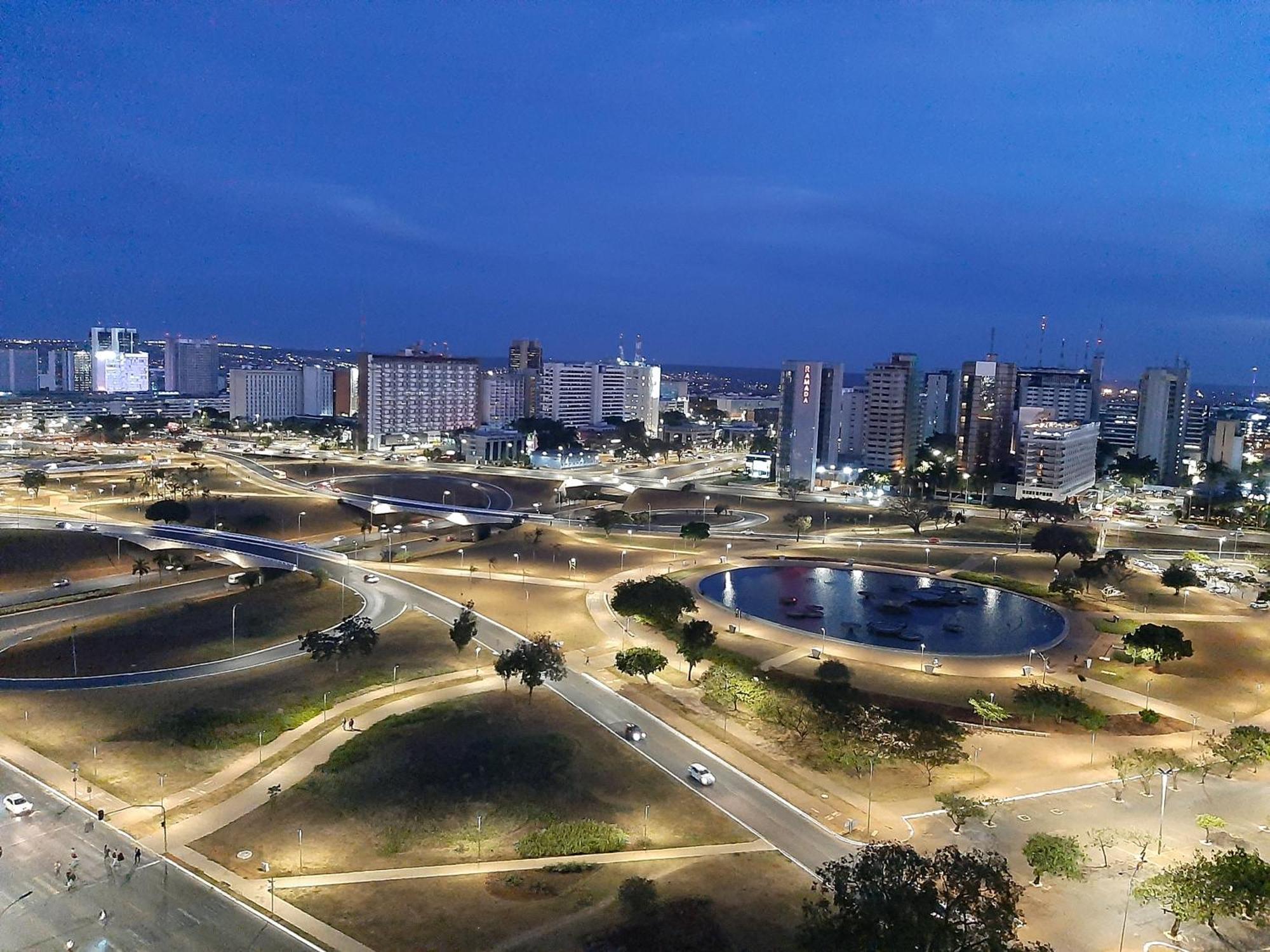 Flat Brasilia 50M2 Com Varanda Exterior foto